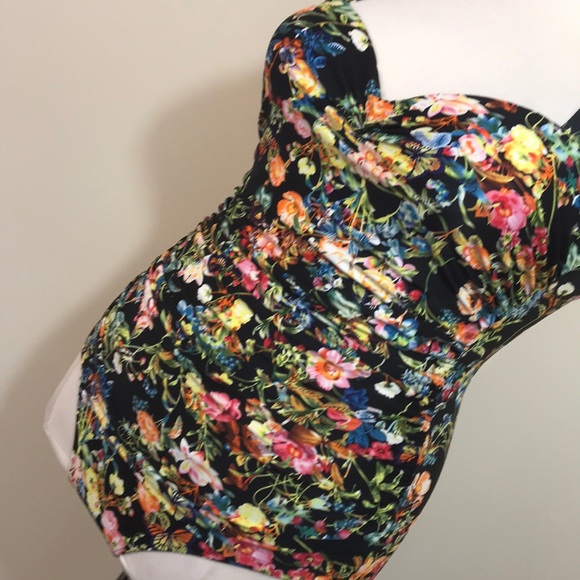 Vintage style Plus Size Bikini4x runs small - Picture 2 of 8